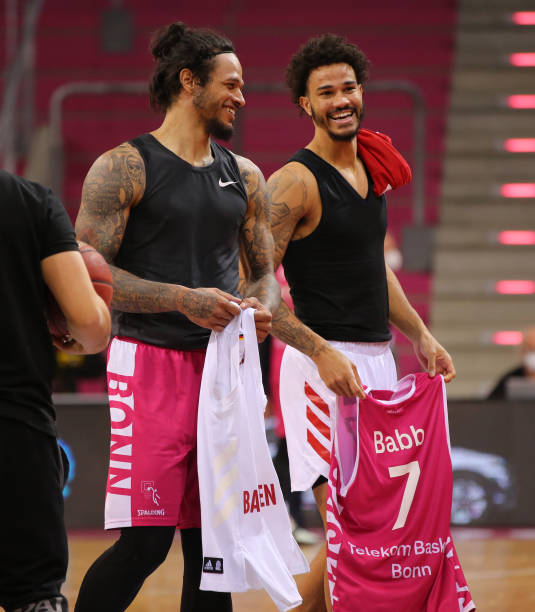 一记精准的 一记精准的